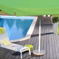 Jak zrobić podstawę pod parasol ogrodowy, by zapewnić maksymalną stabilność