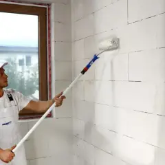 Czy można dodać grunt do farby? Odkryj zalety i wady tej metody