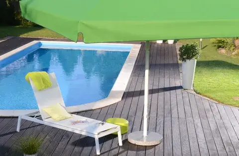 Jak zrobić podstawę pod parasol ogrodowy, by zapewnić maksymalną stabilność