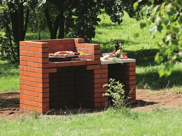 Jak zbudować grill ogrodowy krok po kroku i uniknąć najczęstszych błędów